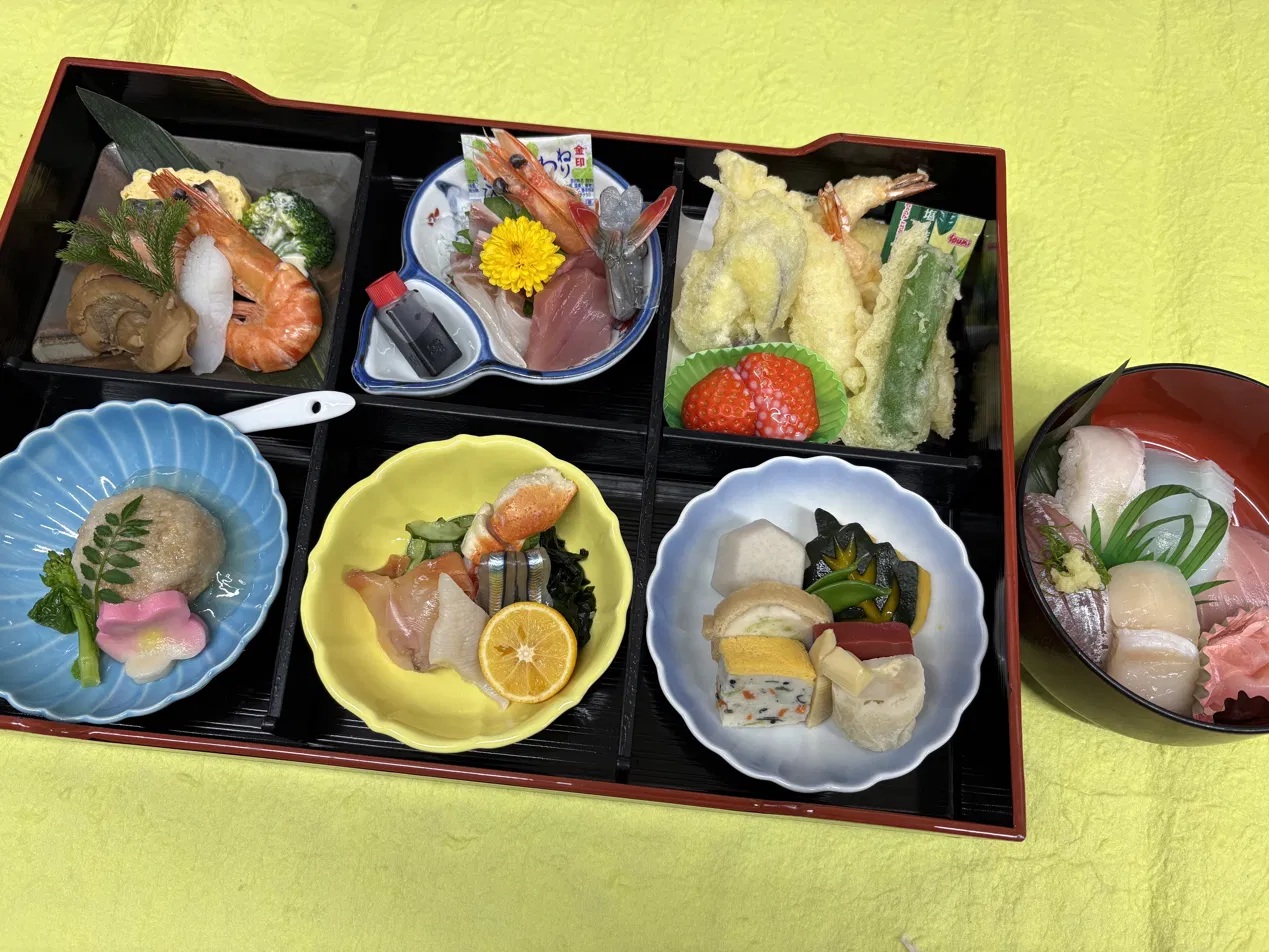 三田市の仕出し 松花堂 3600円